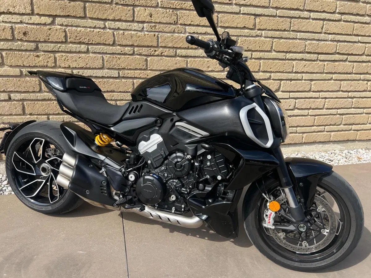 Ducati Diavel V4 (2023 - 26) (7)