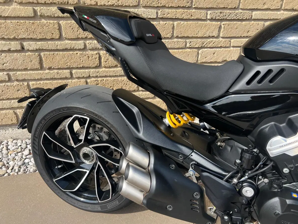Ducati Diavel V4 (2023 - 26) (8)