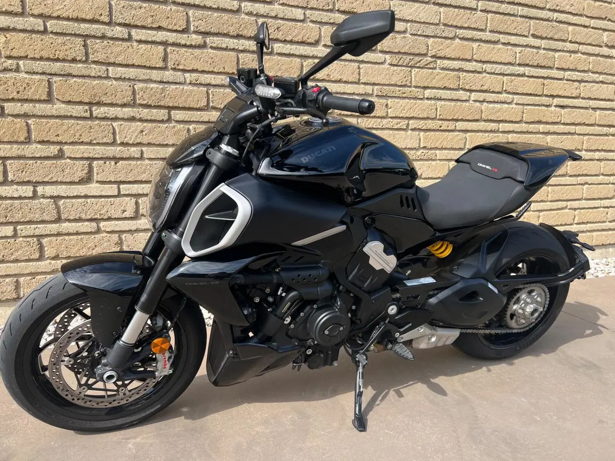 Ducati Diavel V4 (2023 - 26) (10)