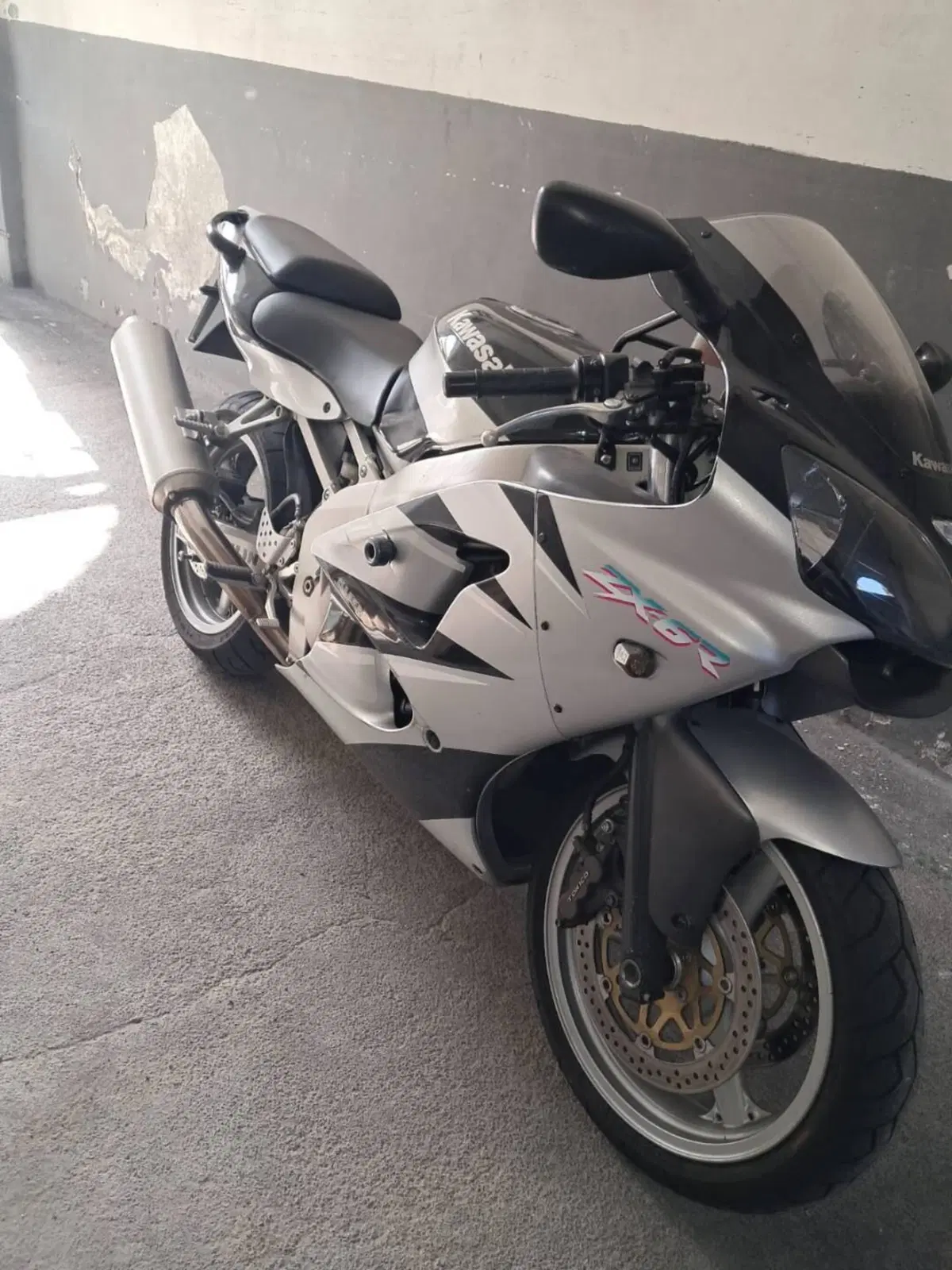 Kawasaki Ninja 600 ZX-6R (2000 - 02) (2)