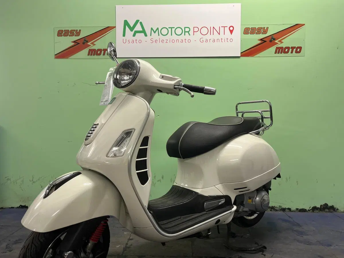 Vespa GTS 300 ABS (2014 - 16) (3)
