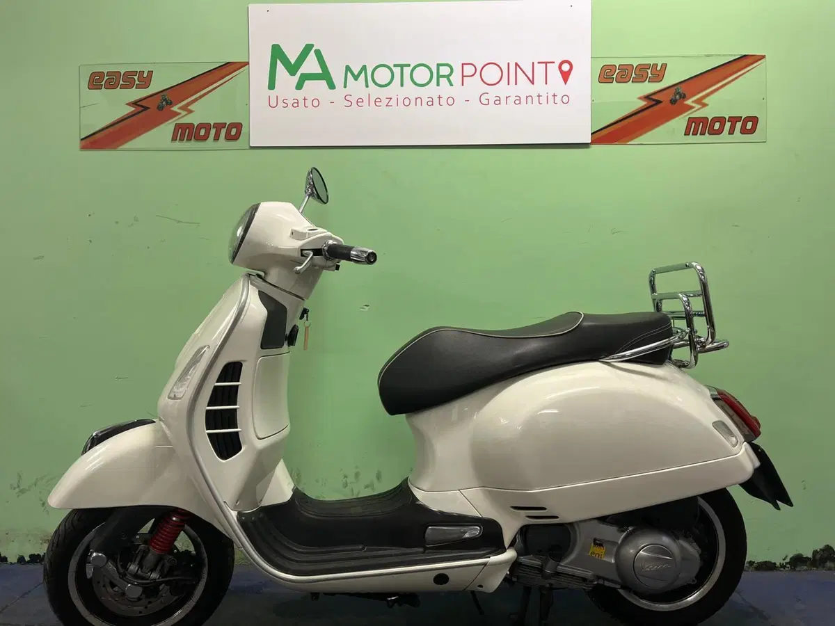 Vespa GTS 300 ABS (2014 - 16) (4)