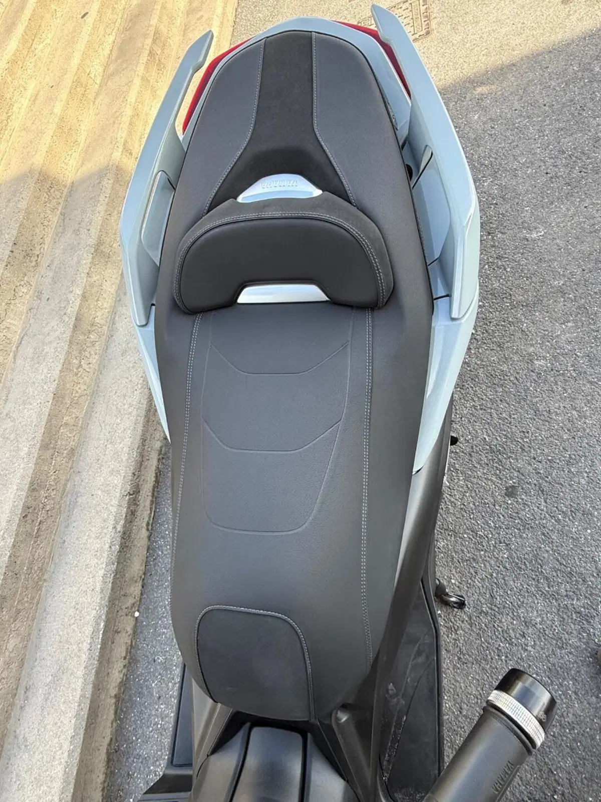 Yamaha X-Max 300 Tech Max+ (2025 - 26) (7)