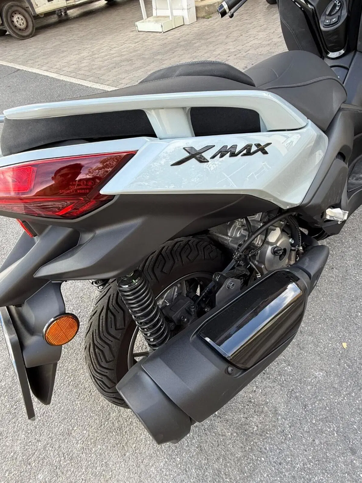 Yamaha X-Max 300 Tech Max+ (2025 - 26) (11)