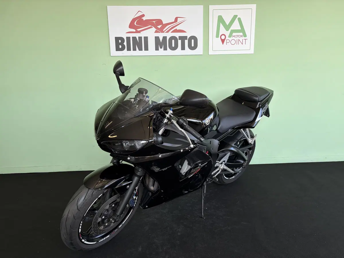 Yamaha YZF R6 (2003 - 04) (4)