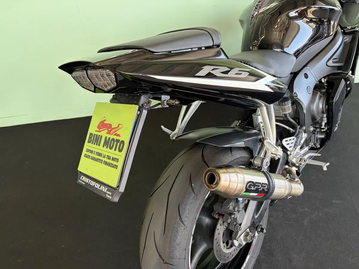 Yamaha YZF R6 (2003 - 04) (9)