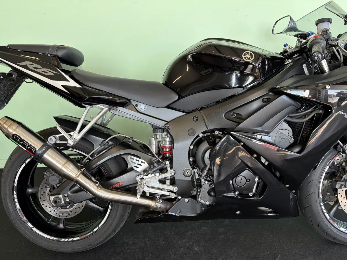 Yamaha YZF R6 (2003 - 04) (12)