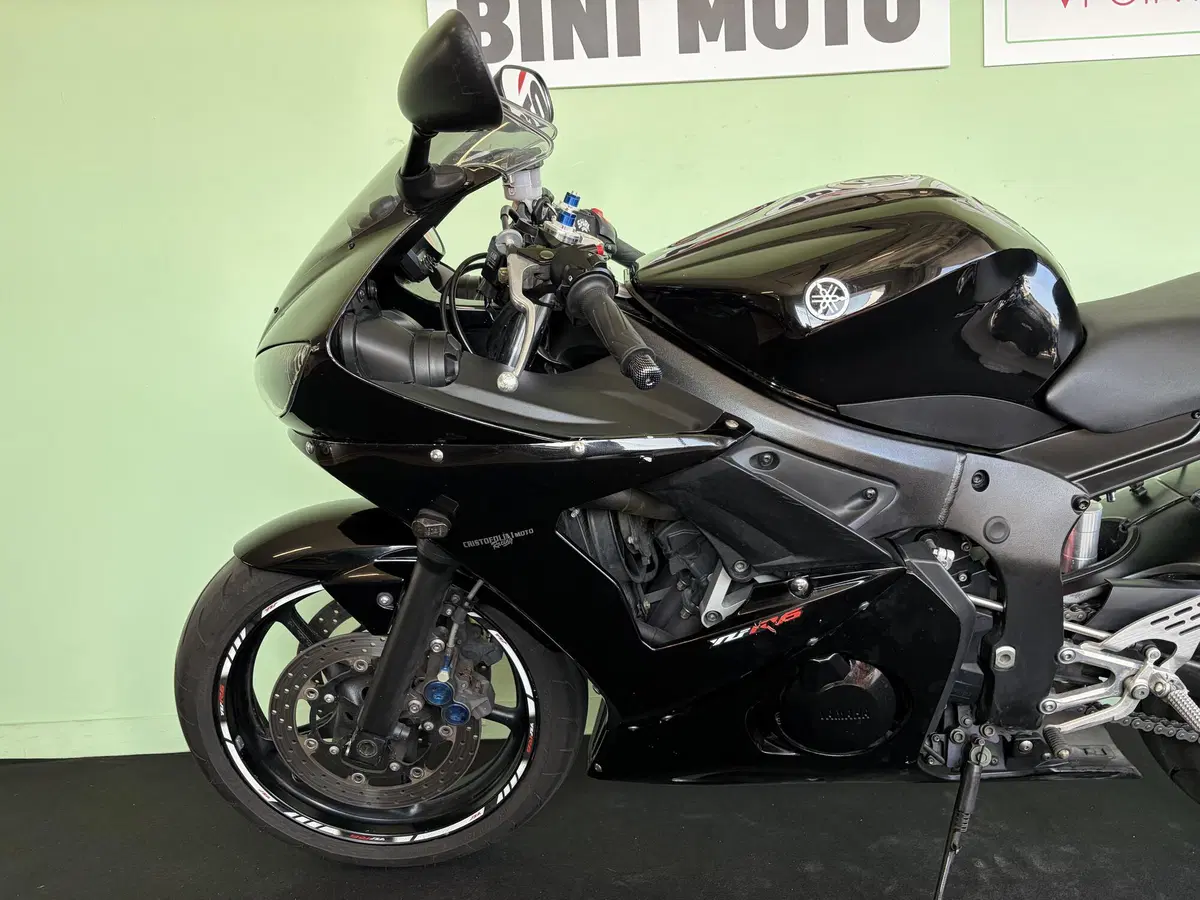 Yamaha YZF R6 (2003 - 04) (15)