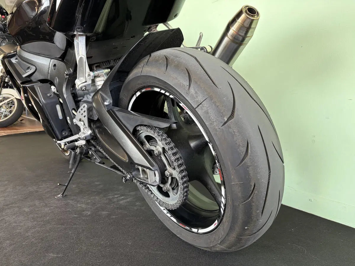 Yamaha YZF R6 (2003 - 04) (18)