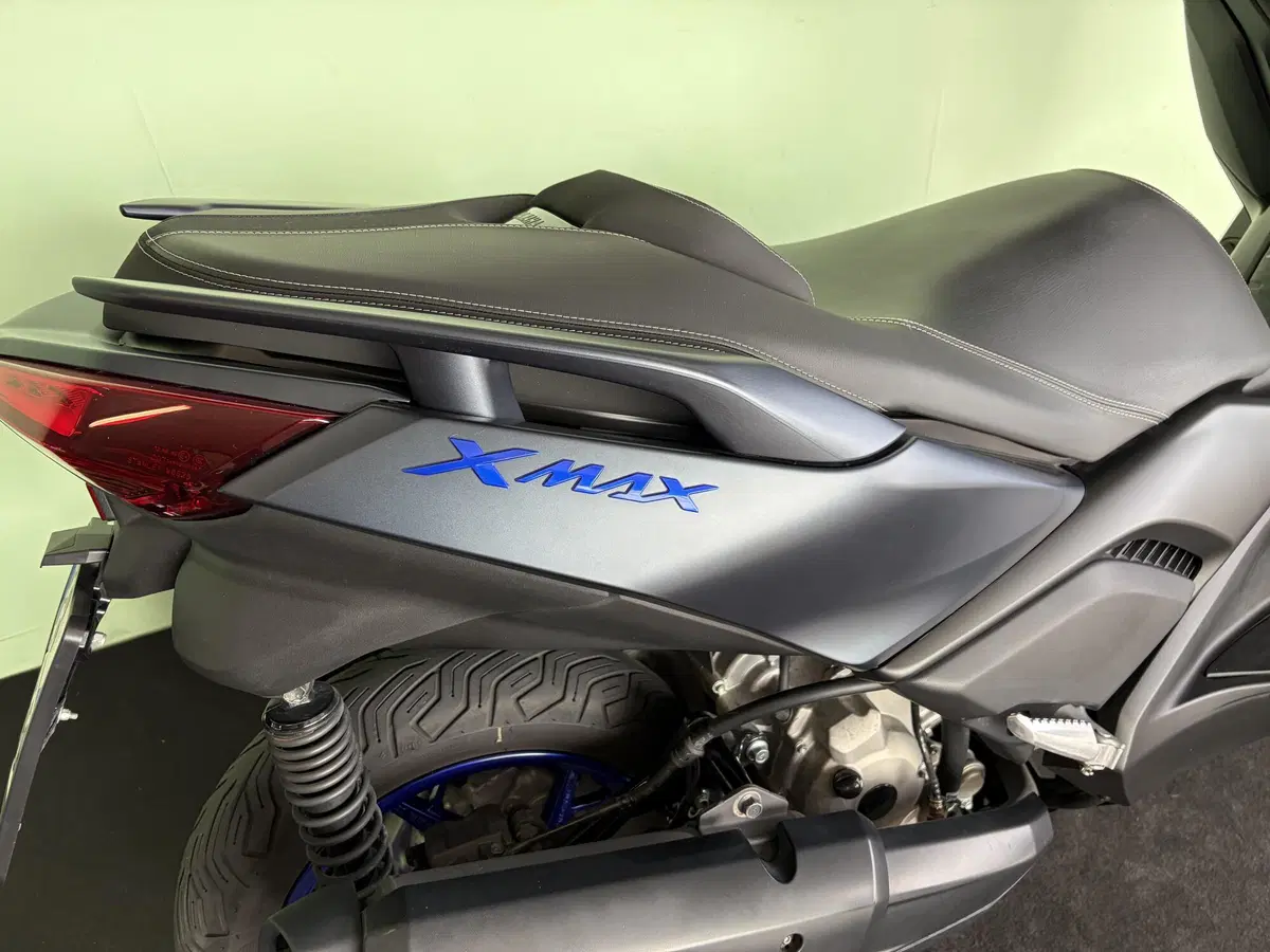 Yamaha X-Max 300 Tech Max (2021 - 24) (12)