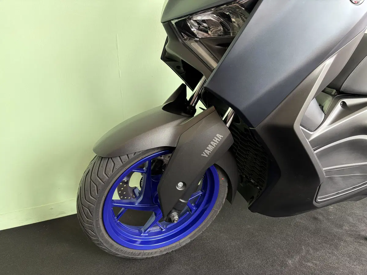 Yamaha X-Max 300 Tech Max (2021 - 24) (13)