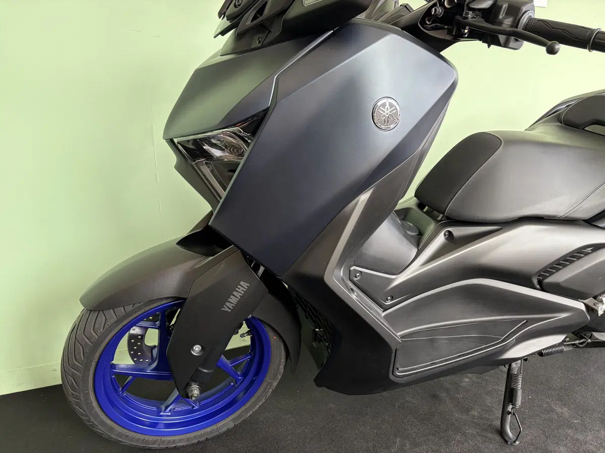 Yamaha X-Max 300 Tech Max (2021 - 24) (14)