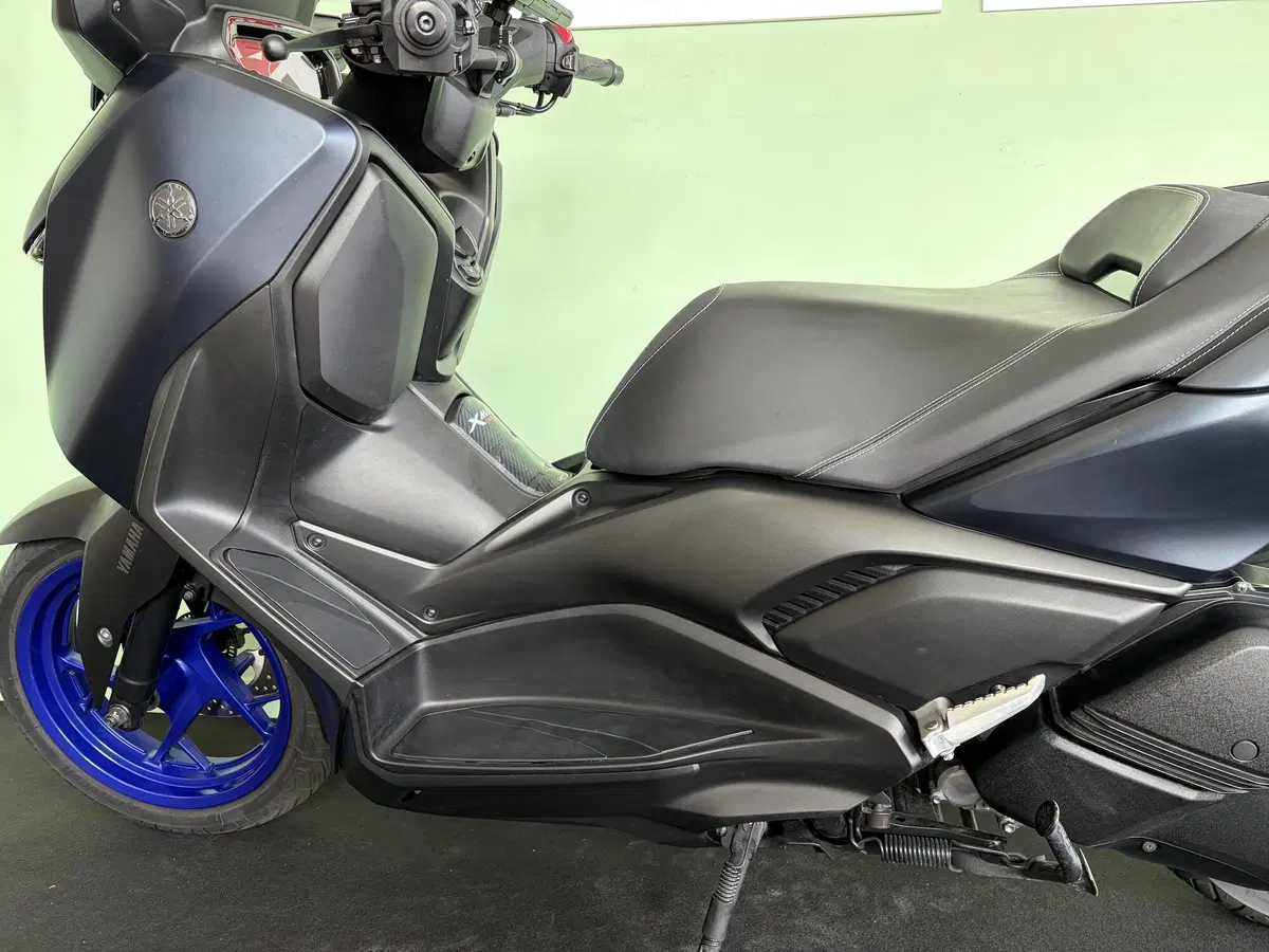 Yamaha X-Max 300 Tech Max (2021 - 24) (15)