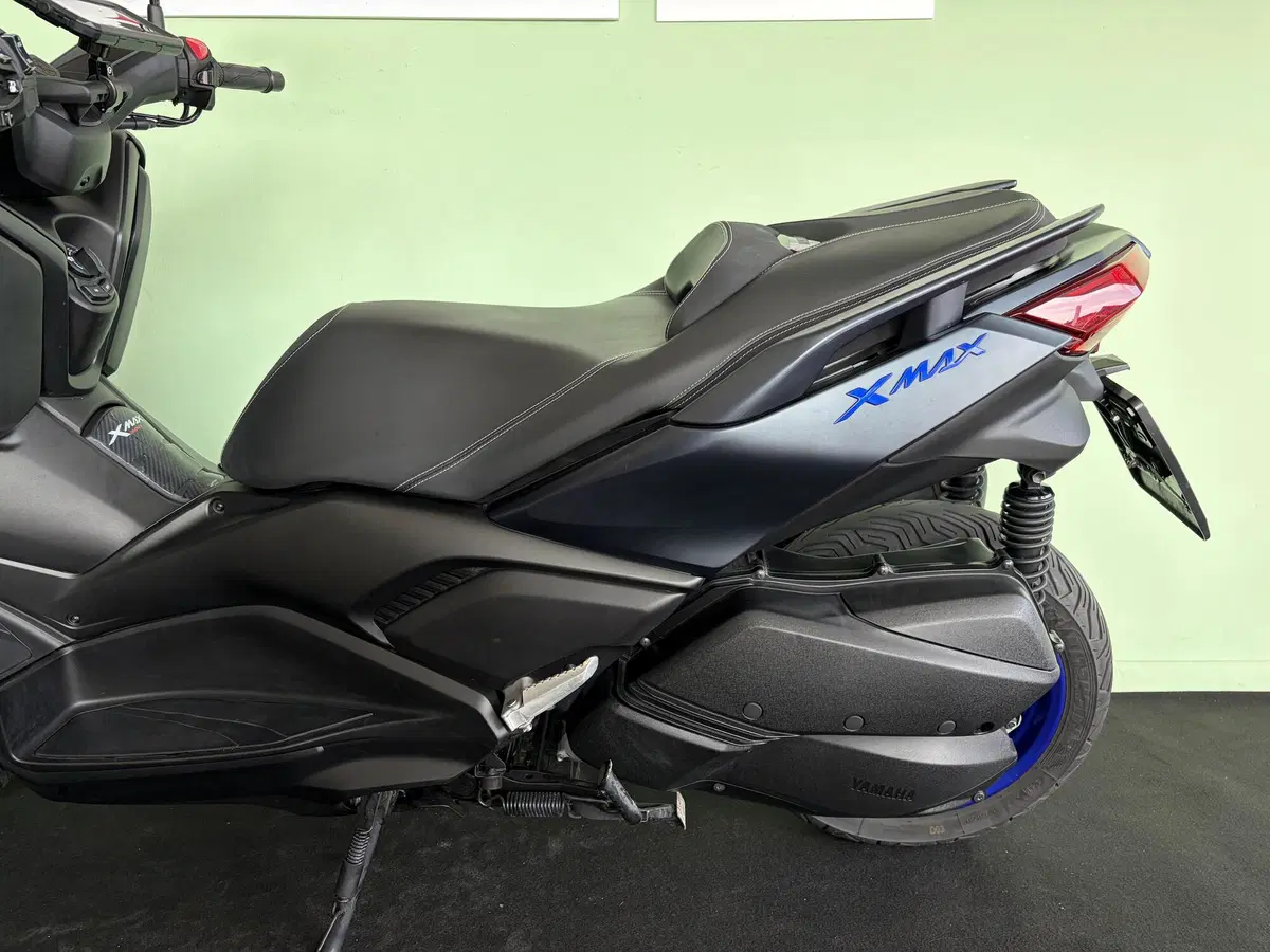 Yamaha X-Max 300 Tech Max (2021 - 24) (16)