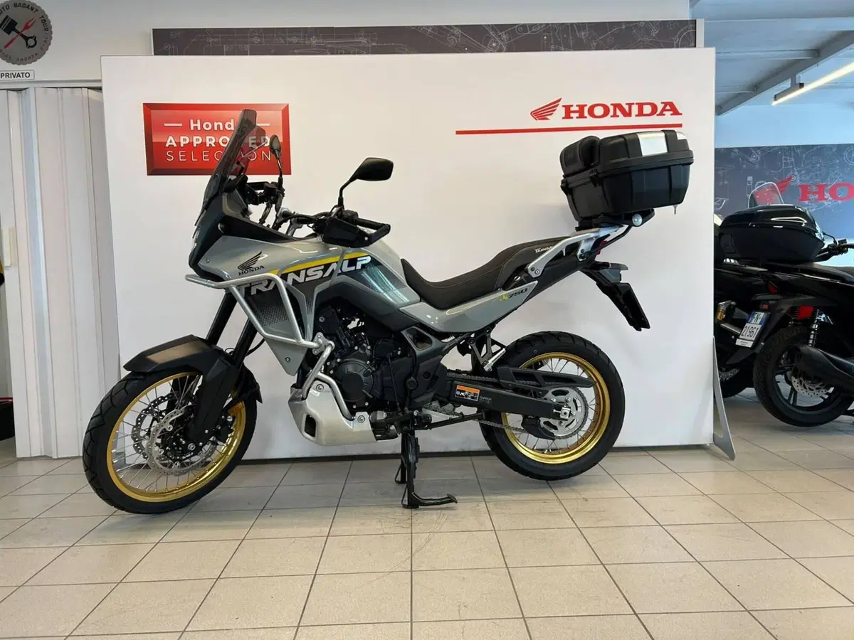 Honda Transalp XL750 (2025)