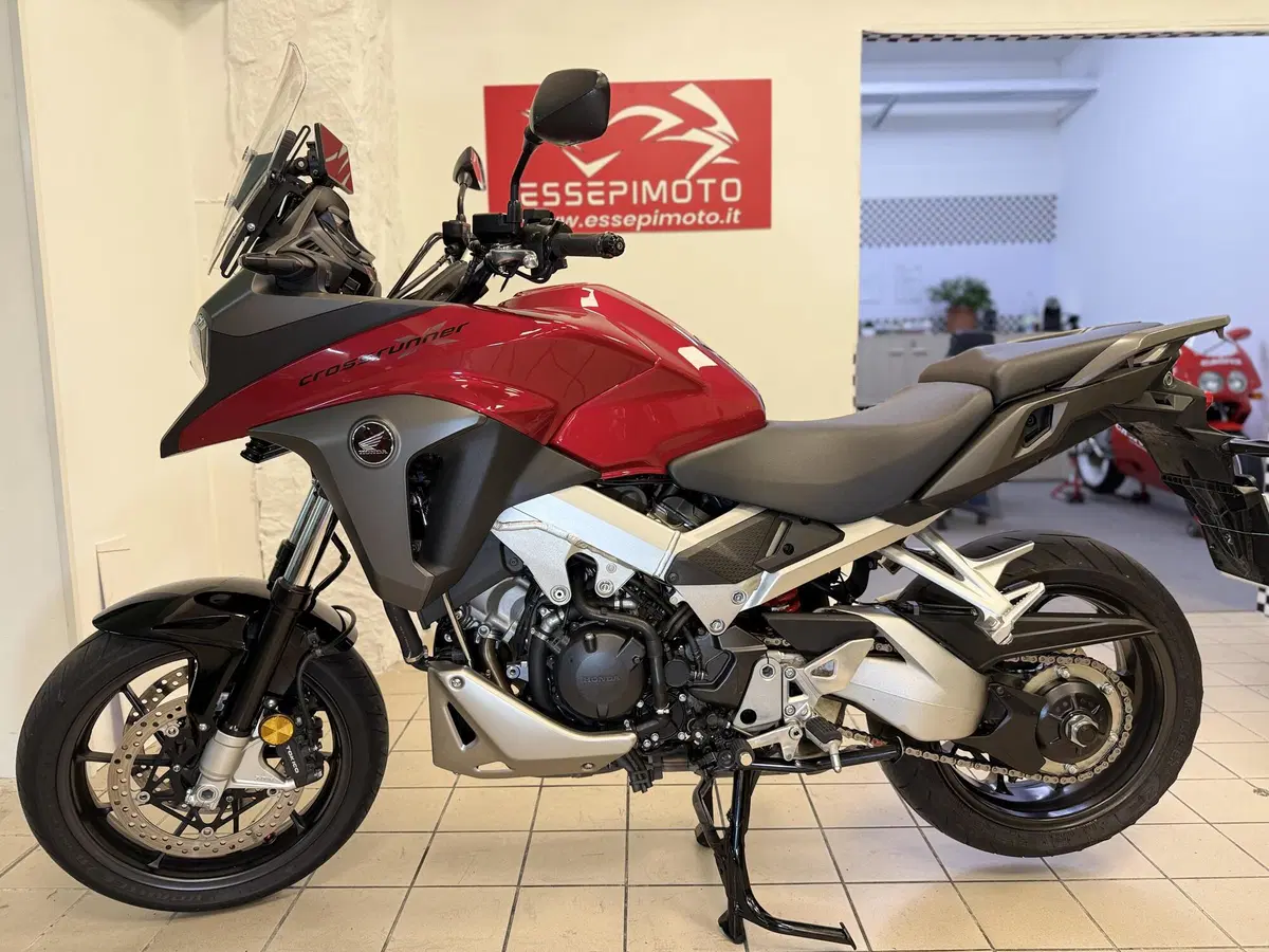 Honda Crossrunner ABS (2015 - 16) (2)