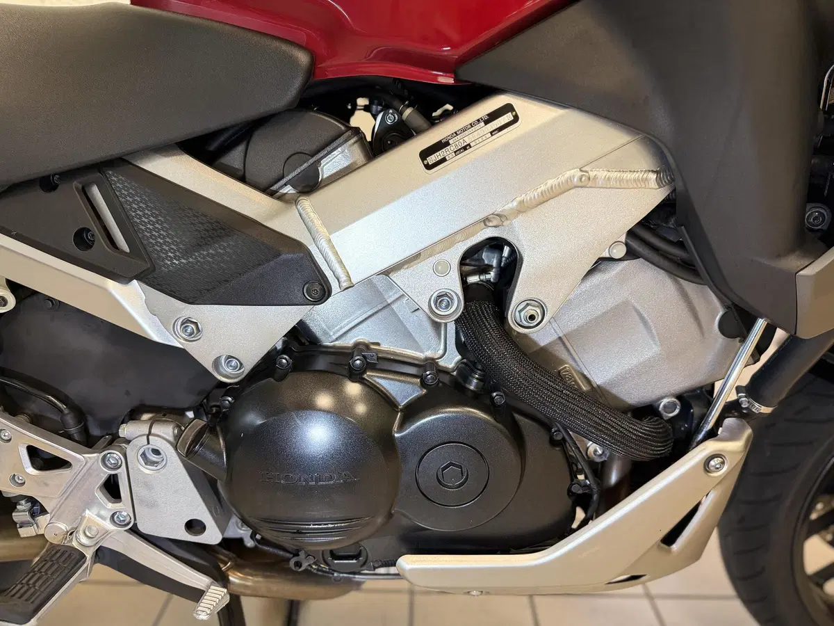 Honda Crossrunner ABS (2015 - 16) (7)
