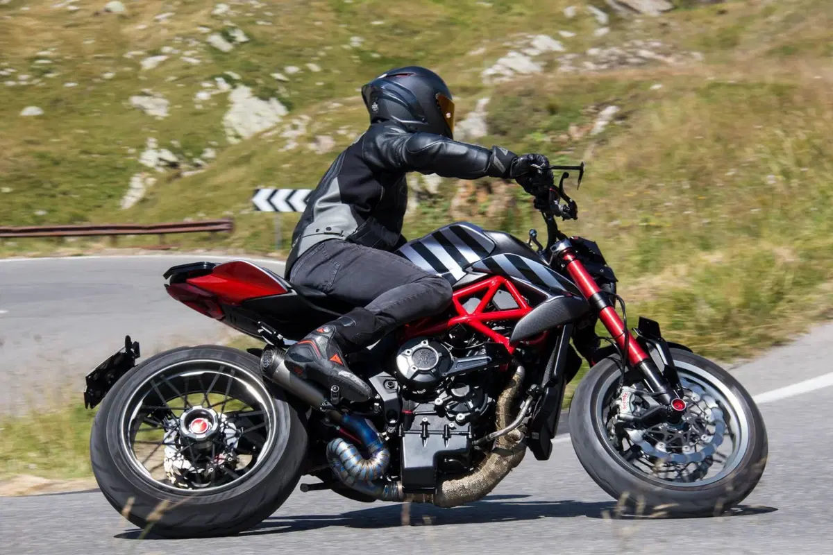 MV Agusta Brutale 800 EAS ABS (2016 - 19) (4)