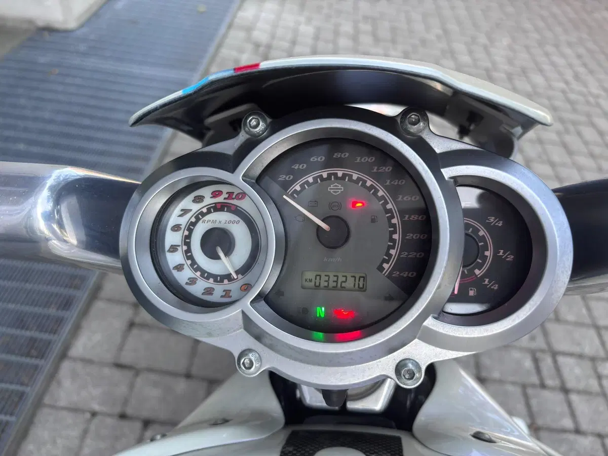 Harley-Davidson 1250 V-Rod (2008 - 12) - VRSCAW (5)