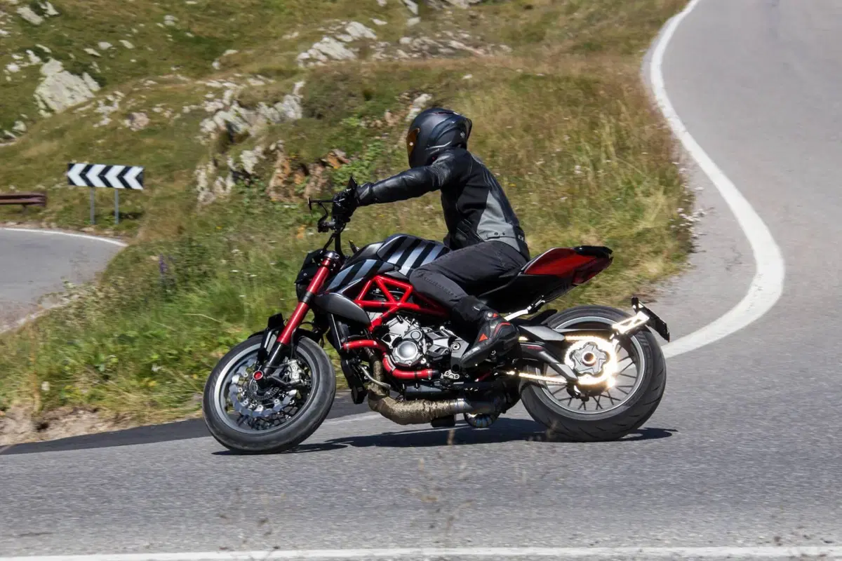 MV Agusta Brutale 800 EAS ABS (2016 - 19) (5)