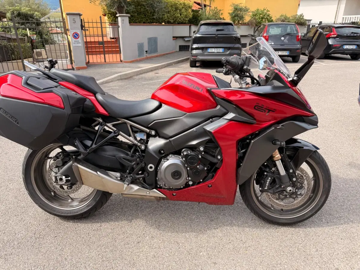 Suzuki GSX-S1000GT (2025 - 26) (2)