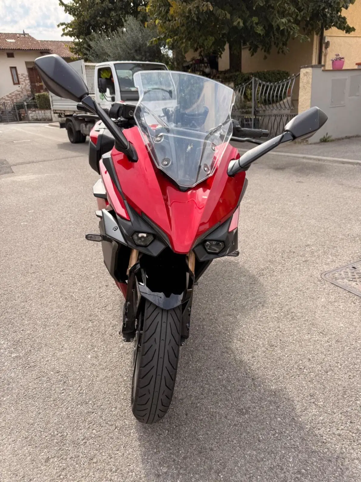 Suzuki GSX-S1000GT (2025 - 26) (3)