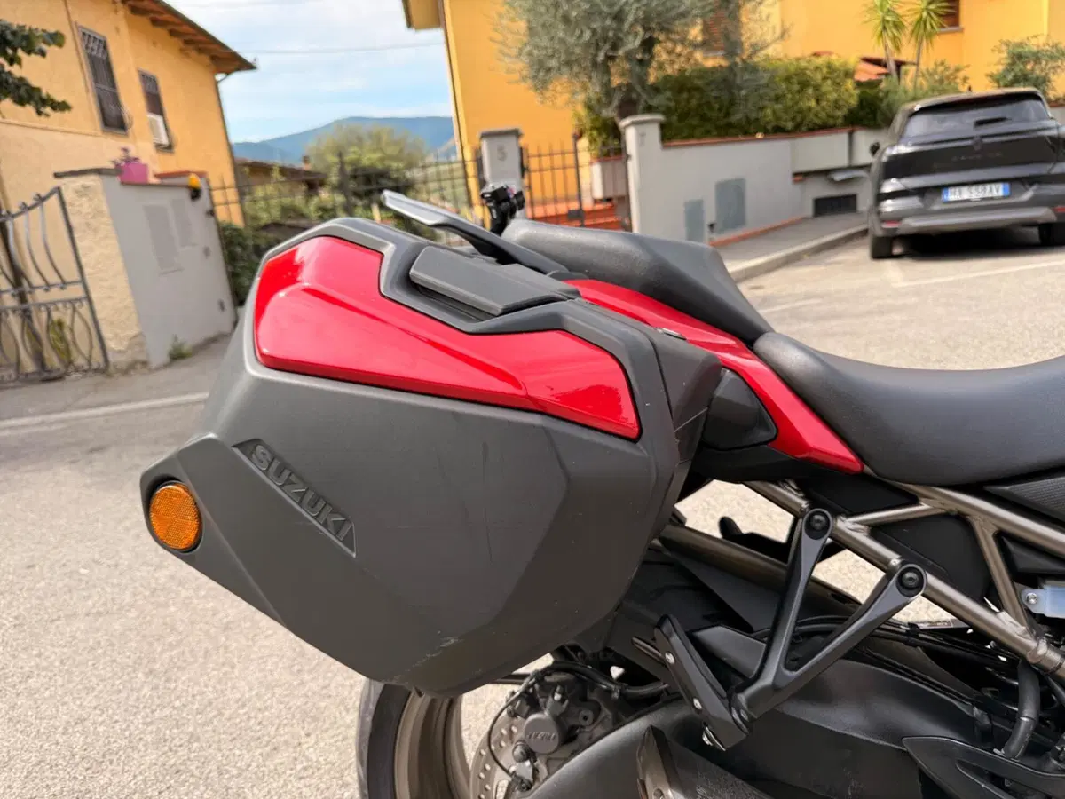 Suzuki GSX-S1000GT (2025 - 26) (4)