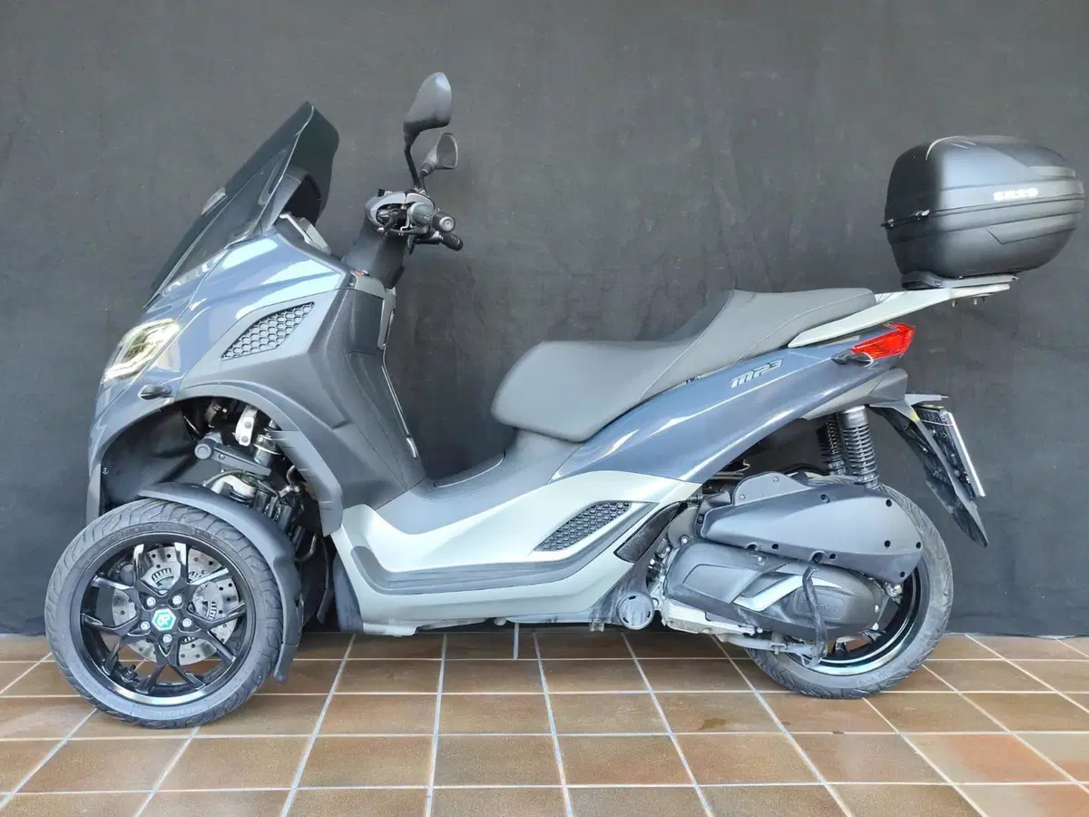 Piaggio MP3 310 (2025 - 26) (2)