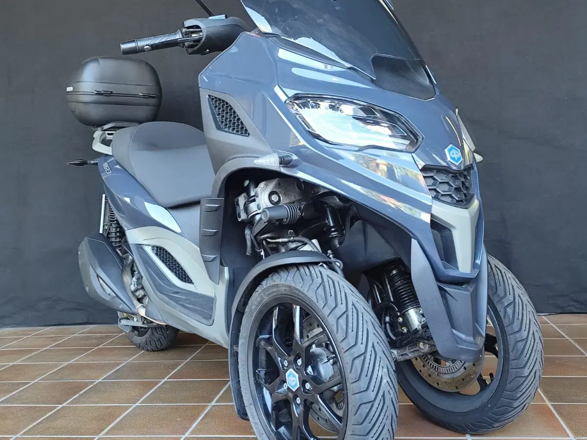 Piaggio MP3 310 (2025 - 26) (8)