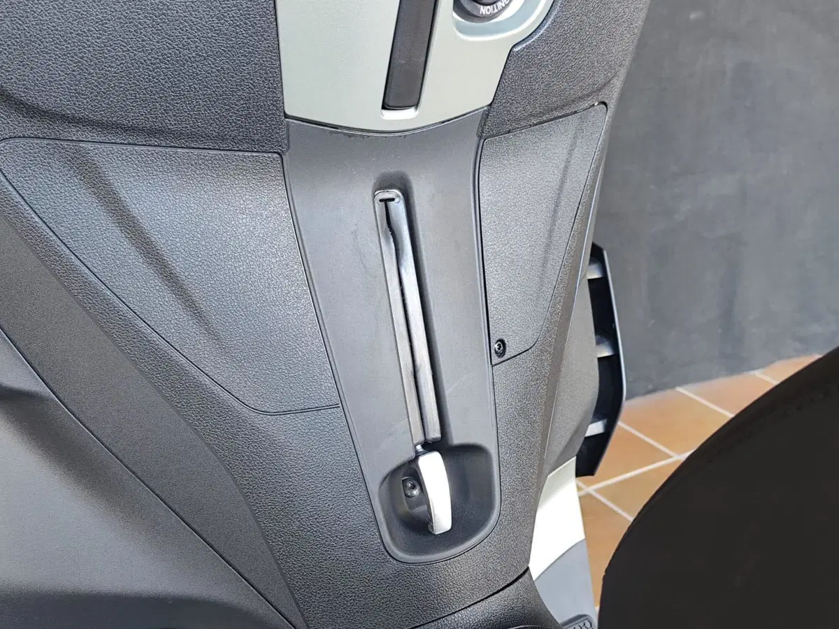 Piaggio MP3 310 (2025 - 26) (19)