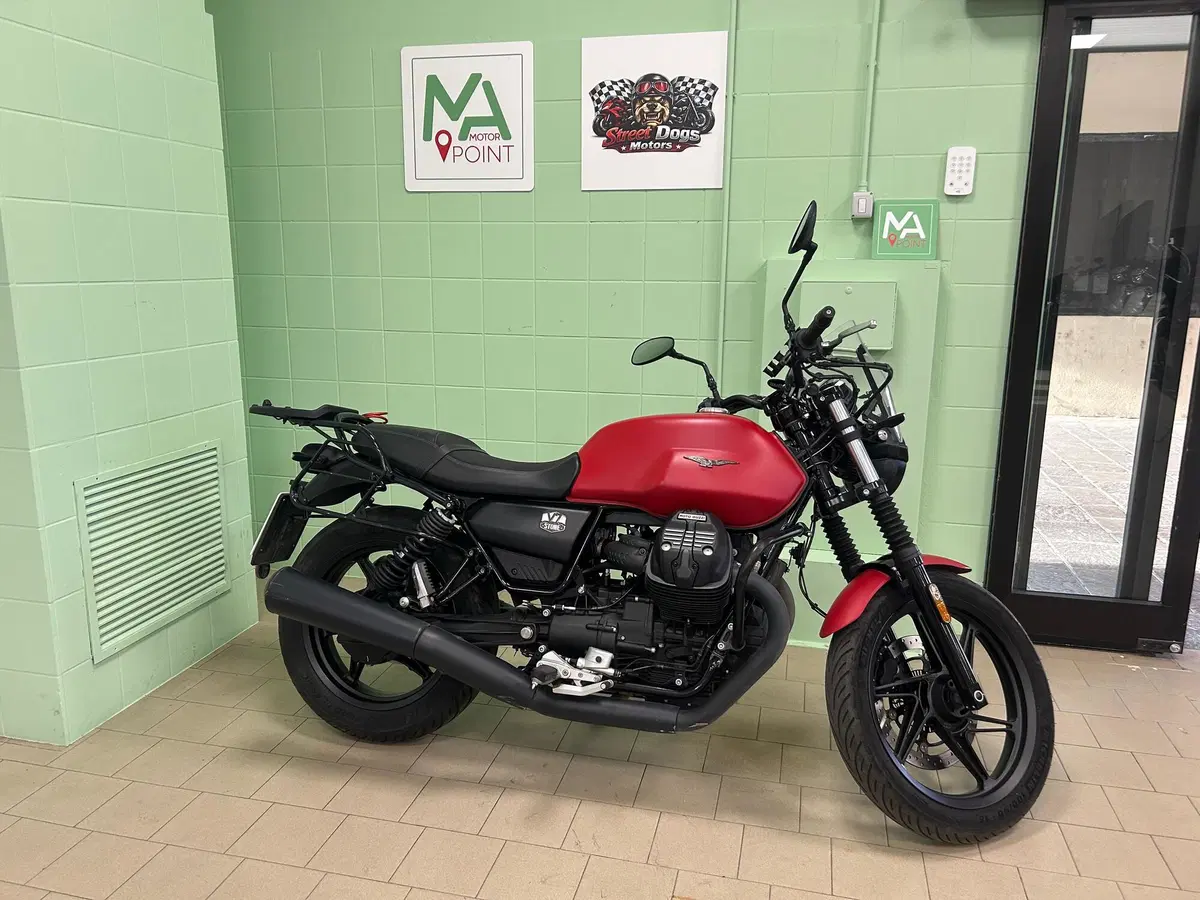 Moto Guzzi V7 850 Stone Special Abs (2021)