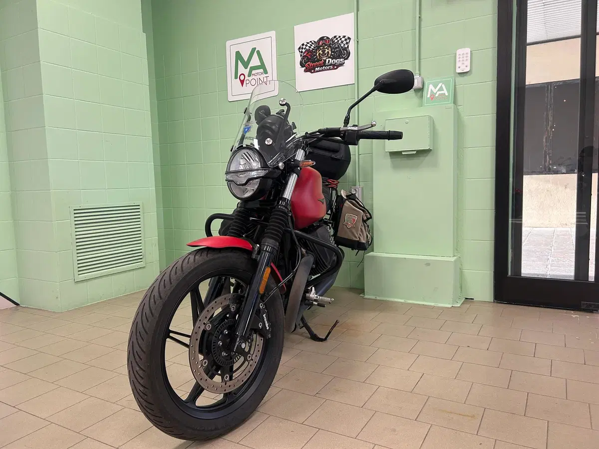 Moto Guzzi V7 850 Stone Special Abs (2021) (9)