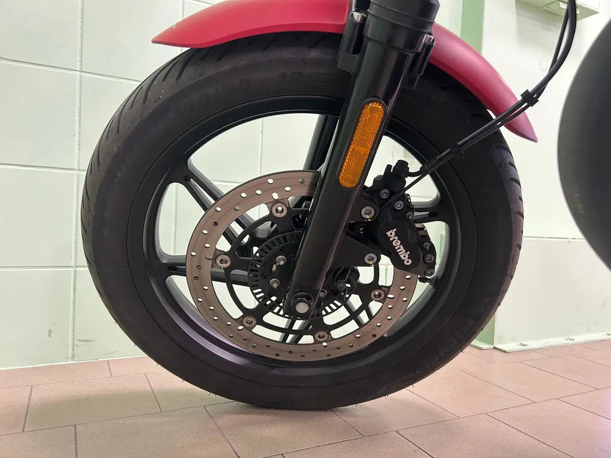 Moto Guzzi V7 850 Stone Special Abs (2021) (19)
