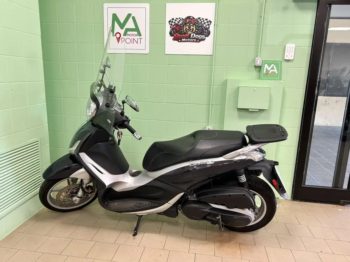Piaggio Beverly 350 S ABS (2019 - 20) (2)