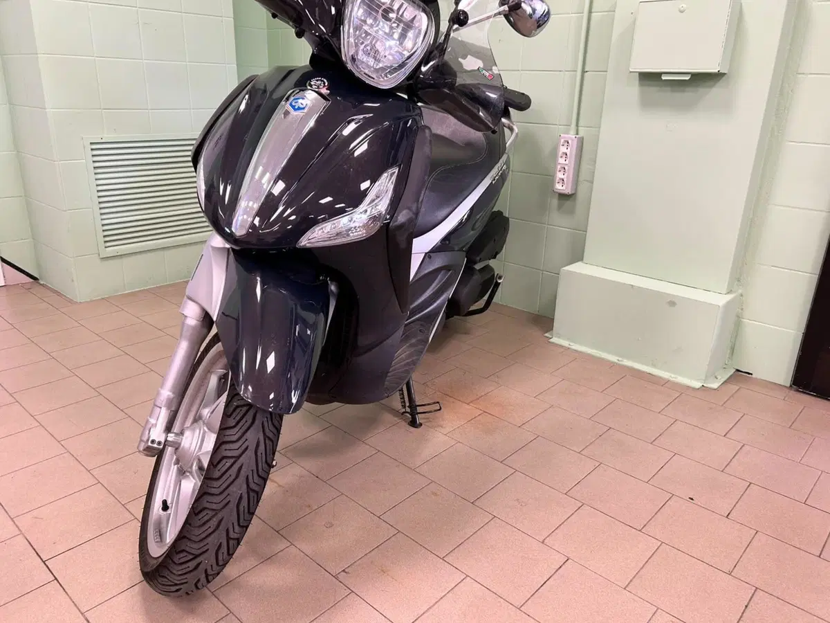 Piaggio Beverly 350 S ABS (2019 - 20) (13)