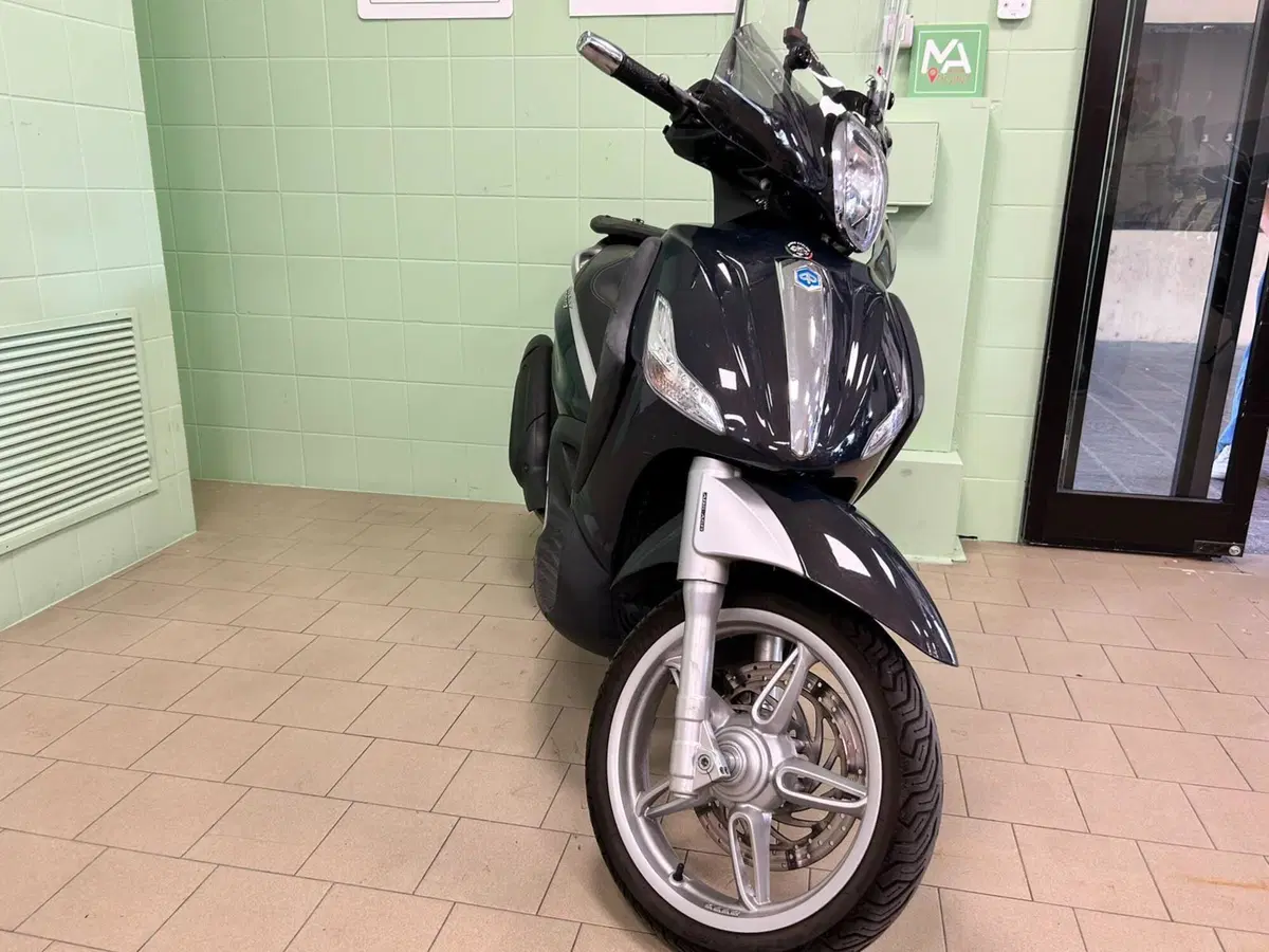 Piaggio Beverly 350 S ABS (2019 - 20) (14)