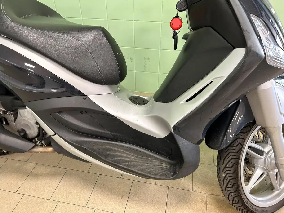 Piaggio Beverly 350 S ABS (2019 - 20) (20)