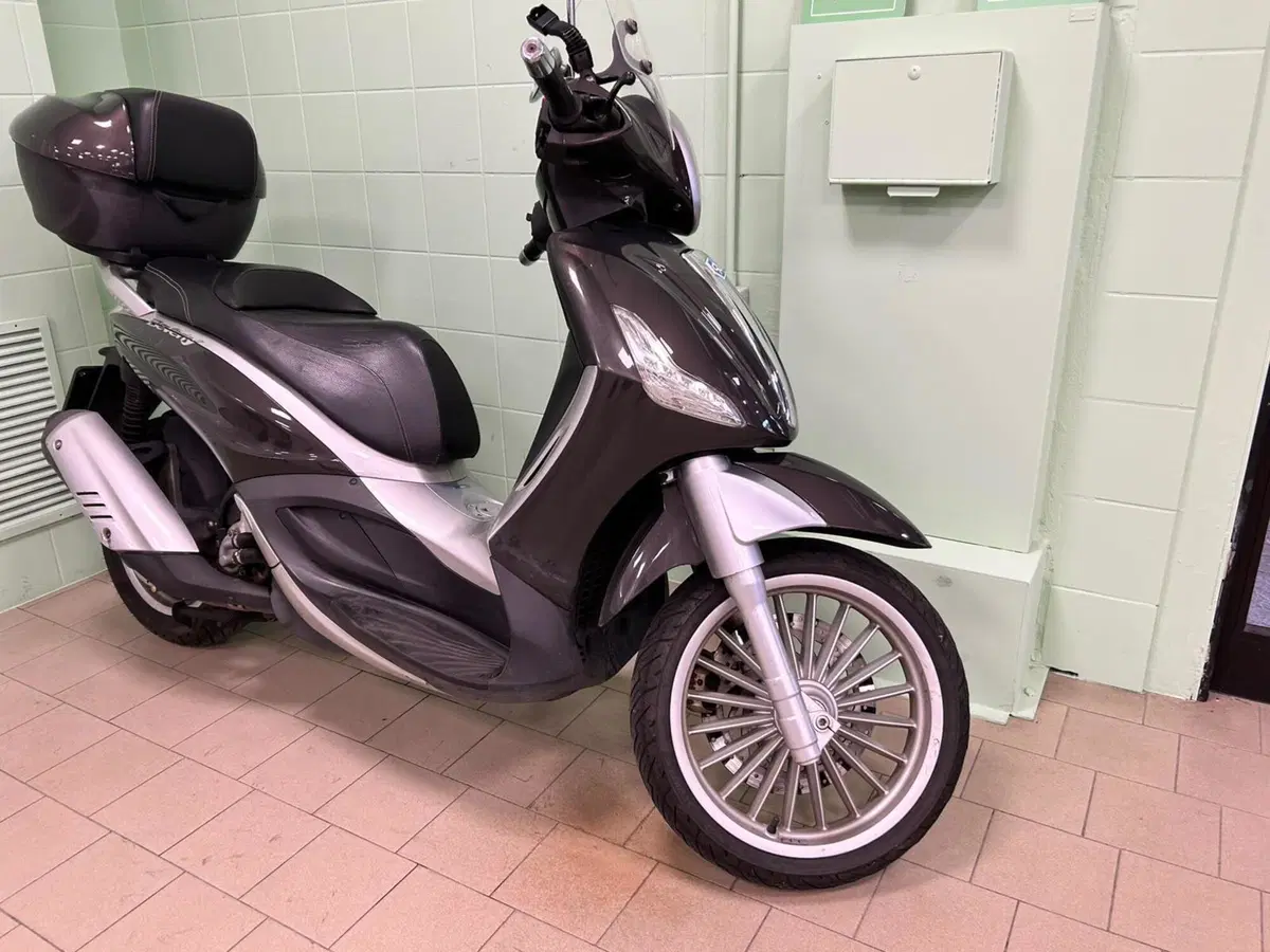 Piaggio Beverly 300 i.e. (2010 - 16) (6)