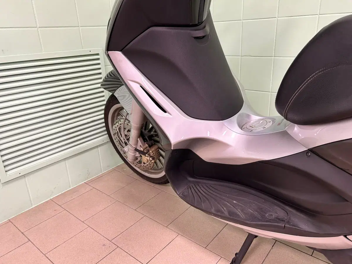 Piaggio Beverly 300 i.e. (2010 - 16) (14)