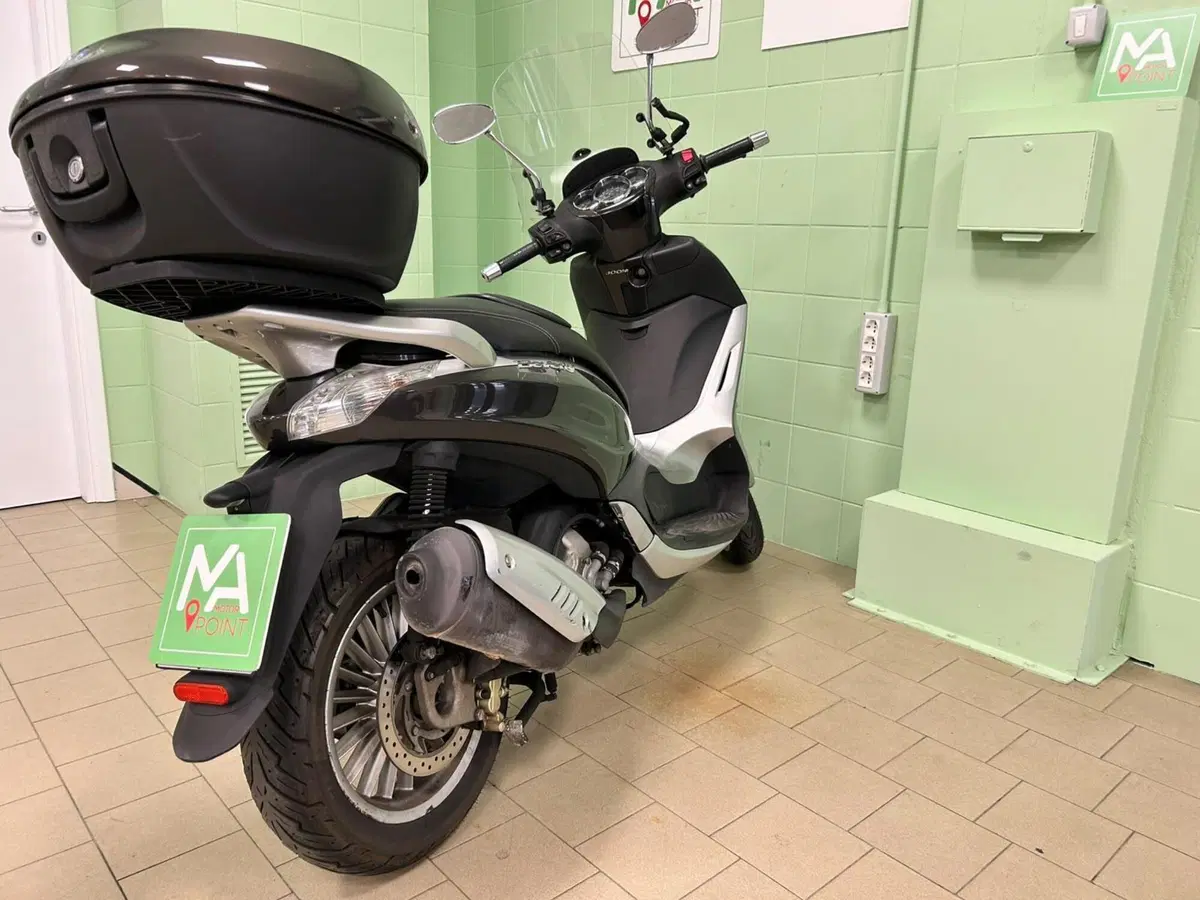 Piaggio Beverly 300 i.e. (2010 - 16) (17)