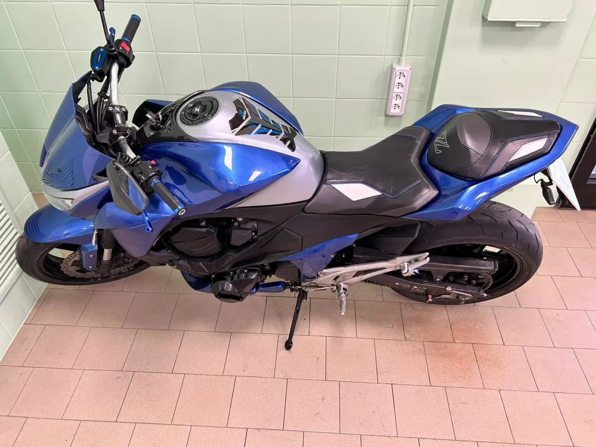 Kawasaki Z 800 ABS (2012 - 16) (10)