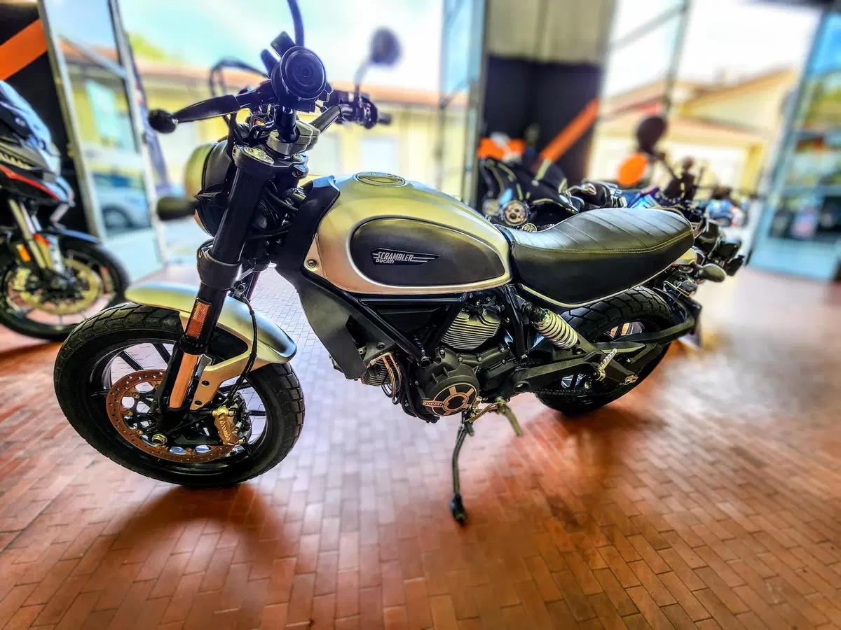 Ducati Scrambler 800 Icon (2017 - 20) (2)