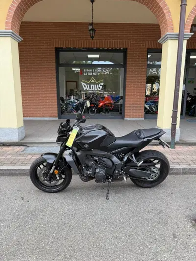 Yamaha MT-09 Y-AMT (2024 - 26) usata