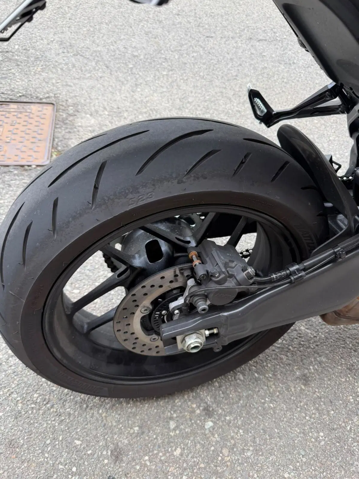 Yamaha MT-09 Y-AMT (2024 - 26) (4)