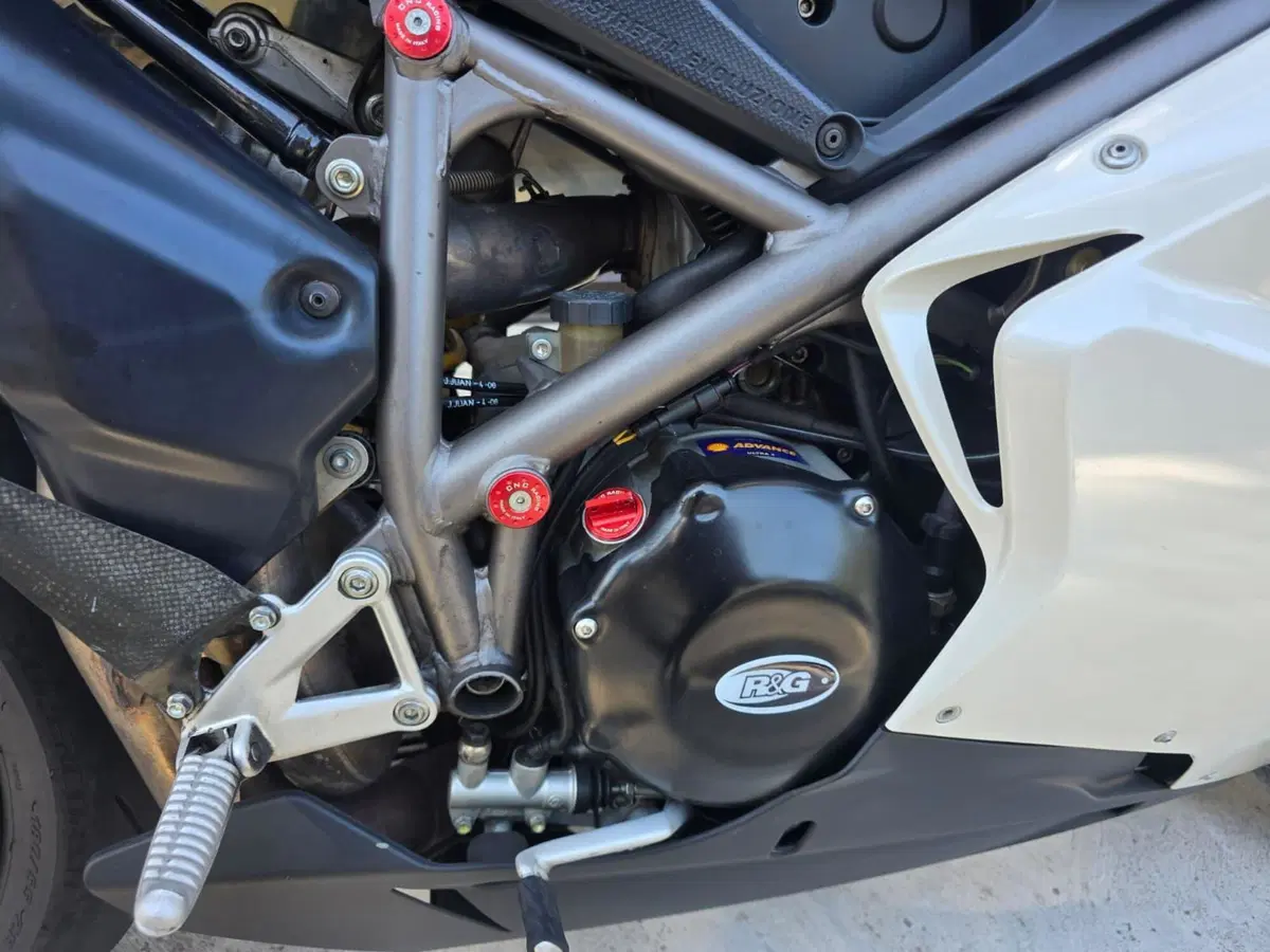 Ducati 848 (2007 - 13) (12)