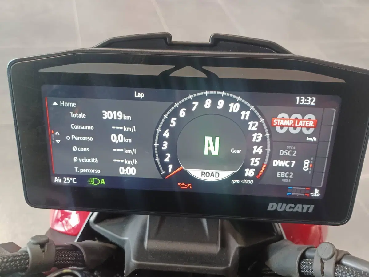 Ducati Streetfighter V4 (2025 - 26) (3)