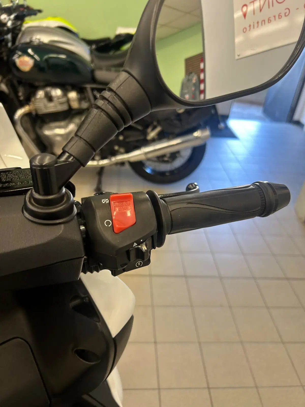 Quadro QV3 350 (2018 - 19) (9)