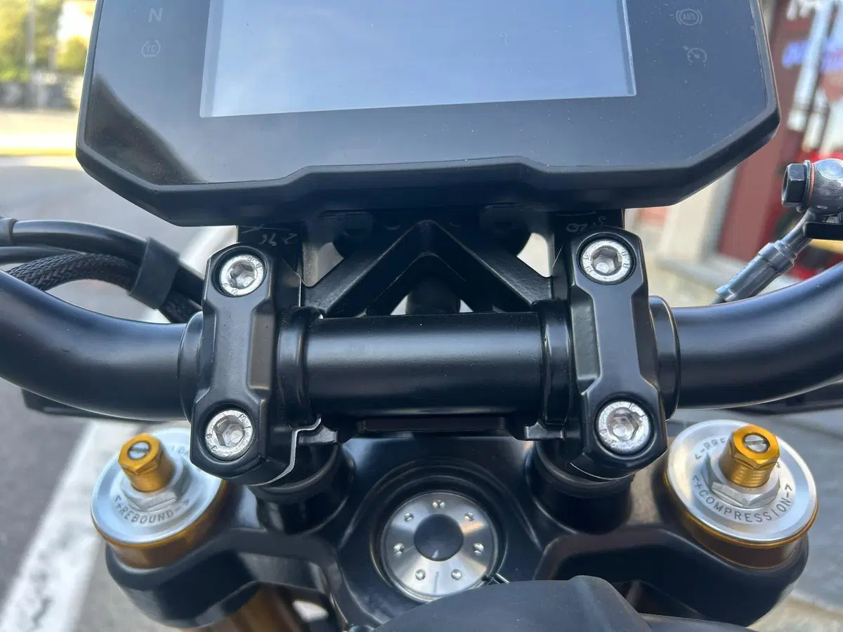 TVS Motor RTR 310 Plus (2024 - 26) (10)
