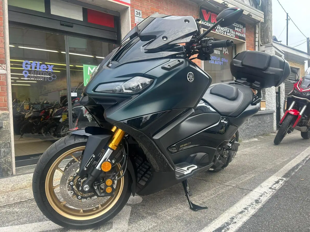 Yamaha T-Max 560 Tech Max (2022 - 24) (2)