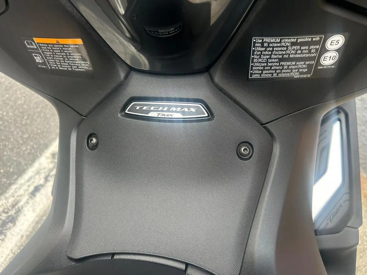 Yamaha T-Max 560 Tech Max (2022 - 24) (8)